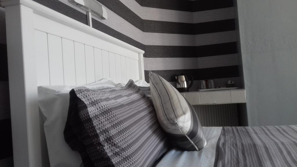 Elmfield 3*